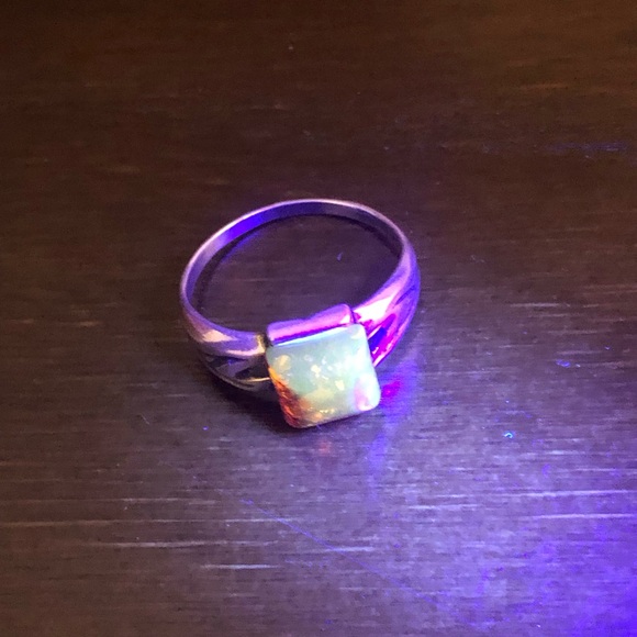 Vintage stamped silver ring amber square cabochon glows sz 7.25 boho - Picture 13 of 13